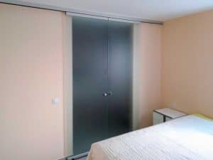 Puertas de cristal correderas y abatibles